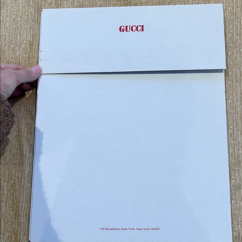 Gucci Wrapping Paper - Picture 7 of 10
